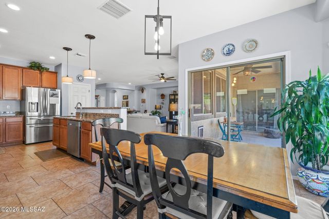 7569 E Picket Fence Lane, Tucson, AZ 85756