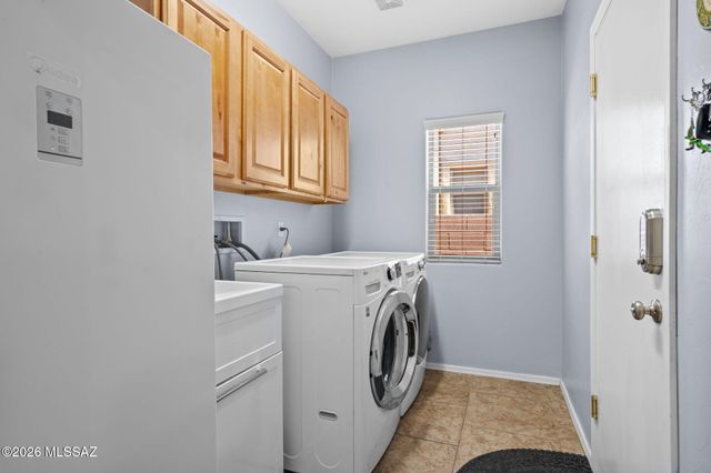 7569 E Picket Fence Lane, Tucson, AZ 85756