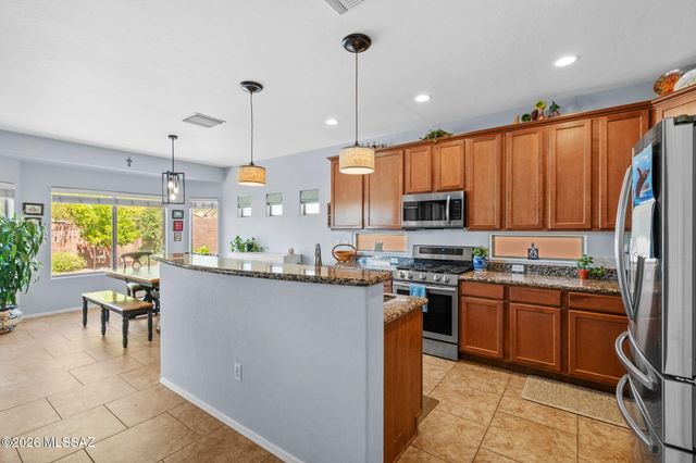 7569 E Picket Fence Lane, Tucson, AZ 85756