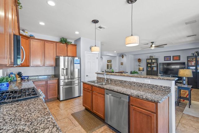 7569 E Picket Fence Lane, Tucson, AZ 85756