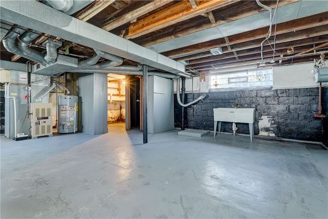 65 Devon Road, Rochester, NY 14619