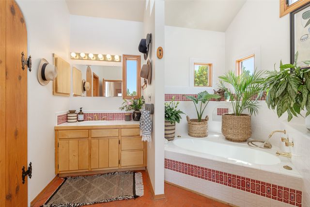 1 Monte Alto Way, Santa Fe, NM 87508
