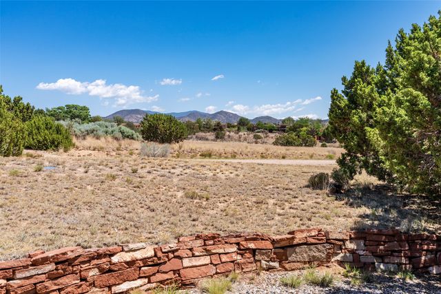 1 Monte Alto Way, Santa Fe, NM 87508