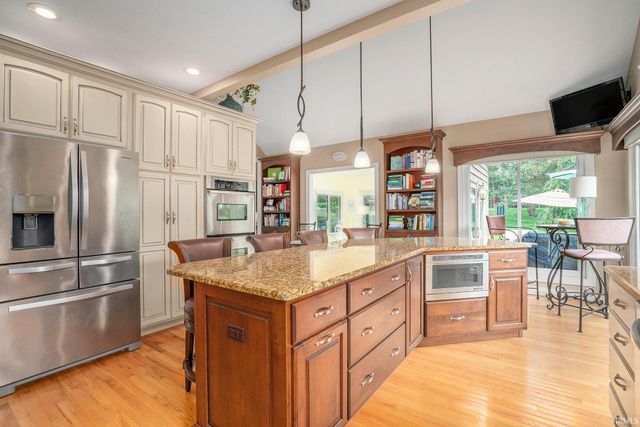 51576 Autumn Ridge Drive, Granger, IN 46530