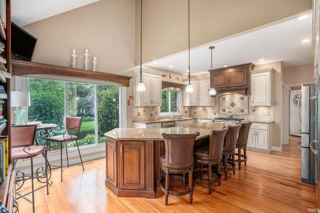 51576 Autumn Ridge Drive, Granger, IN 46530