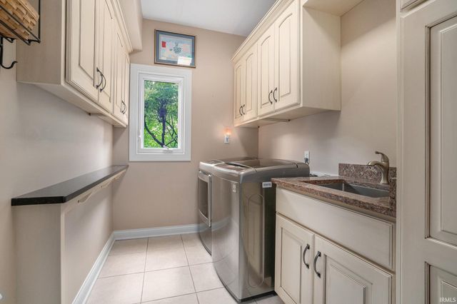 51576 Autumn Ridge Drive, Granger, IN 46530