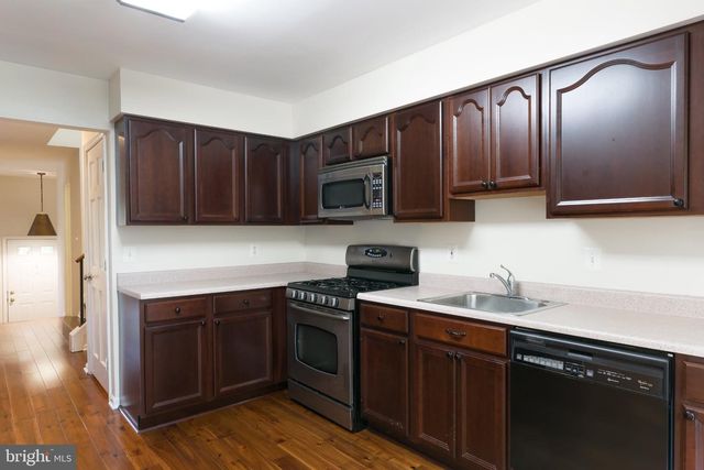 3745 YORKTOWN VILLAGE PASS, Annandale, VA 22003