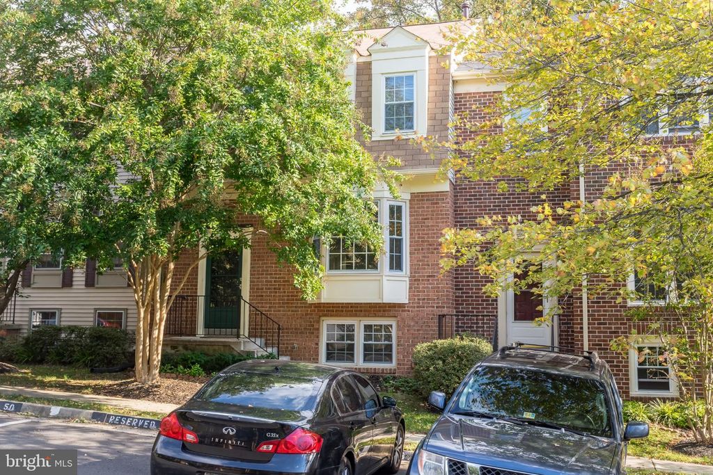 3745 YORKTOWN VILLAGE PASS, Annandale, VA 22003