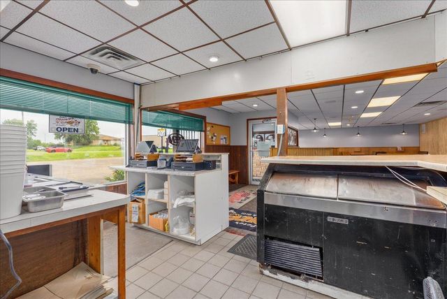 1230 N Knowles Avenue, New Richmond, WI 54017