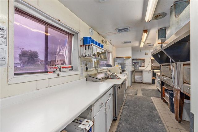 1230 N Knowles Avenue, New Richmond, WI 54017