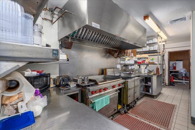 1230 N Knowles Avenue, New Richmond, WI 54017