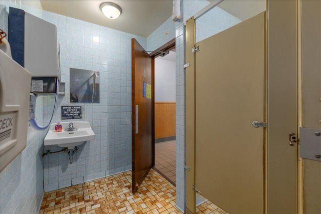 1230 N Knowles Avenue, New Richmond, WI 54017