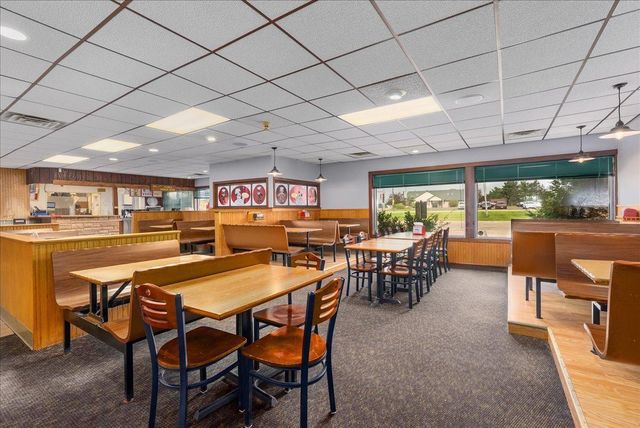 1230 N Knowles Avenue, New Richmond, WI 54017