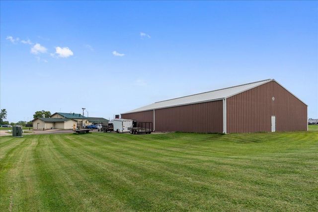 1230 N Knowles Avenue, New Richmond, WI 54017