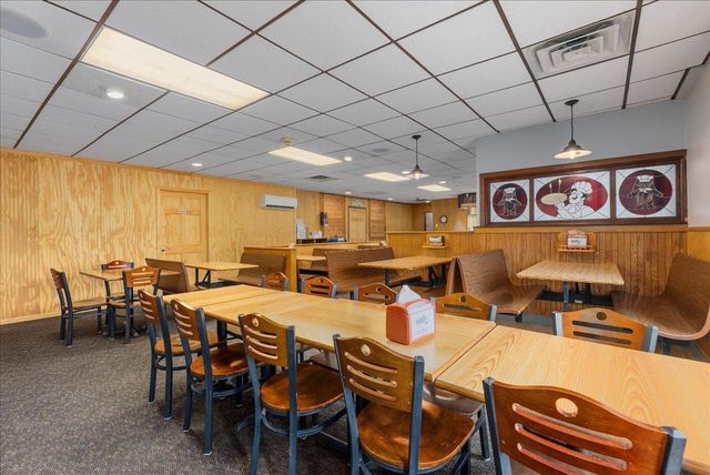 1230 N Knowles Avenue, New Richmond, WI 54017