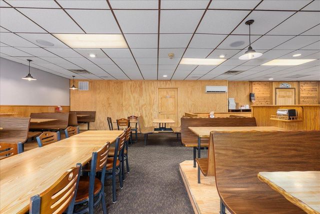 1230 N Knowles Avenue, New Richmond, WI 54017