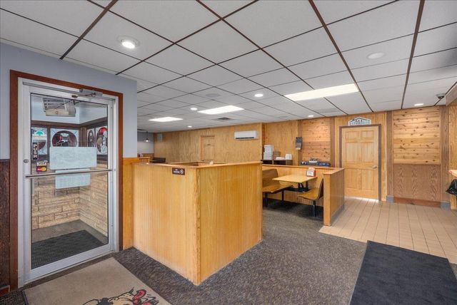 1230 N Knowles Avenue, New Richmond, WI 54017