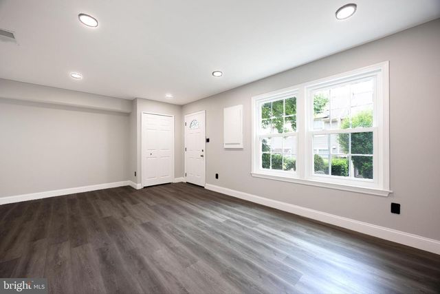 6034 NETHERTON ST, Centreville, VA 20120