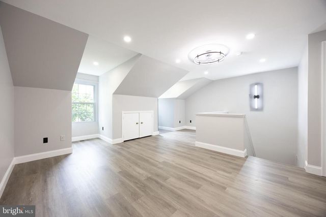 6034 NETHERTON ST, Centreville, VA 20120