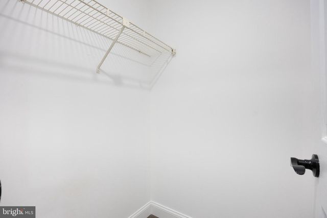 6034 NETHERTON ST, Centreville, VA 20120