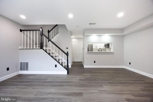 6034 NETHERTON ST, Centreville, VA 20120