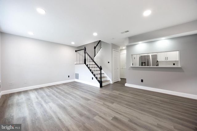 6034 NETHERTON ST, Centreville, VA 20120