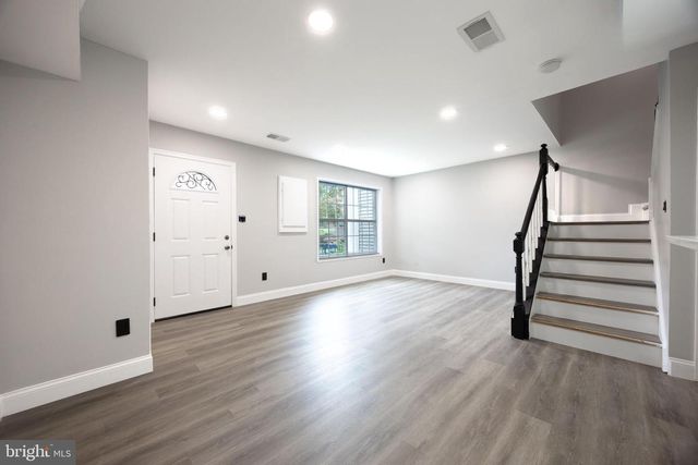 6034 NETHERTON ST, Centreville, VA 20120