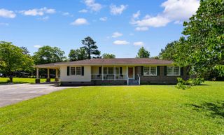 308 Old Stage Rd., Mullins, SC 29574