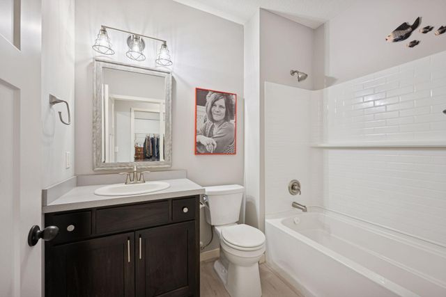 706 Roosevelt Street S, Cambridge, MN 55008