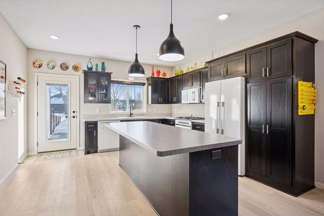 706 Roosevelt Street S, Cambridge, MN 55008