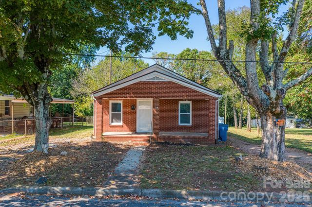 728 21st Street SW, Hickory, NC 28602