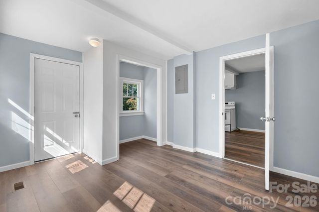 728 21st Street SW, Hickory, NC 28602