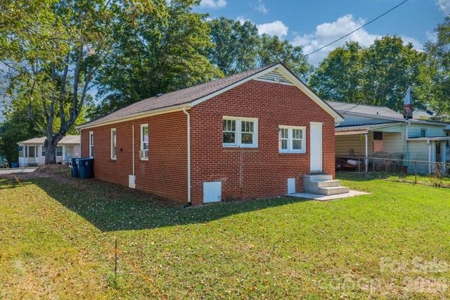728 21st Street SW, Hickory, NC 28602