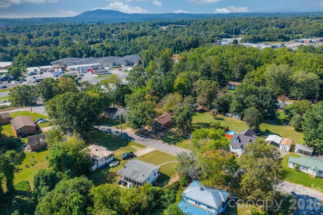 728 21st Street SW, Hickory, NC 28602