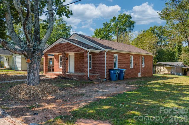 728 21st Street SW, Hickory, NC 28602