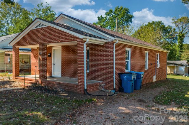 728 21st Street SW, Hickory, NC 28602