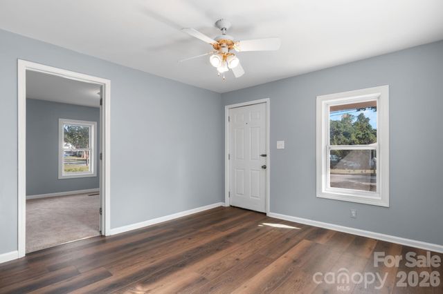 728 21st Street SW, Hickory, NC 28602