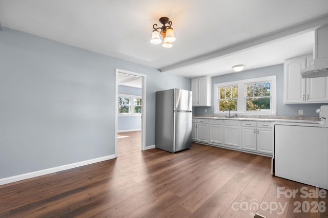 728 21st Street SW, Hickory, NC 28602