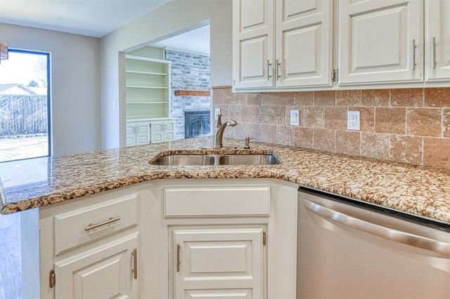 505 Golden Oaks Drive, Norman, OK 73072