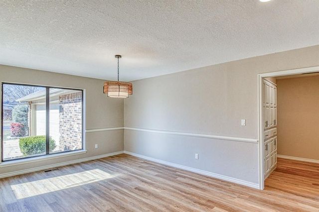 505 Golden Oaks Drive, Norman, OK 73072