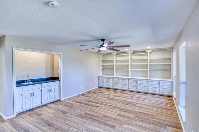 505 Golden Oaks Drive, Norman, OK 73072