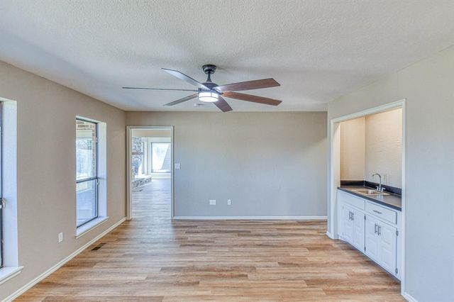 505 Golden Oaks Drive, Norman, OK 73072