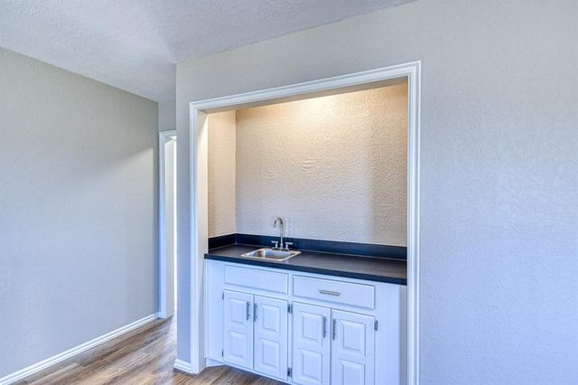 505 Golden Oaks Drive, Norman, OK 73072