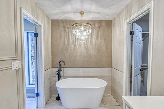 505 Golden Oaks Drive, Norman, OK 73072