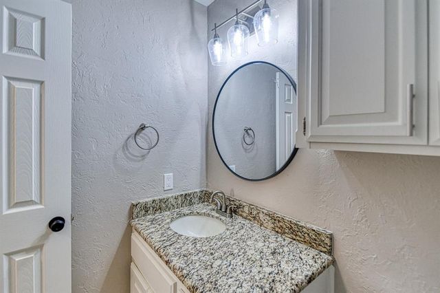 505 Golden Oaks Drive, Norman, OK 73072