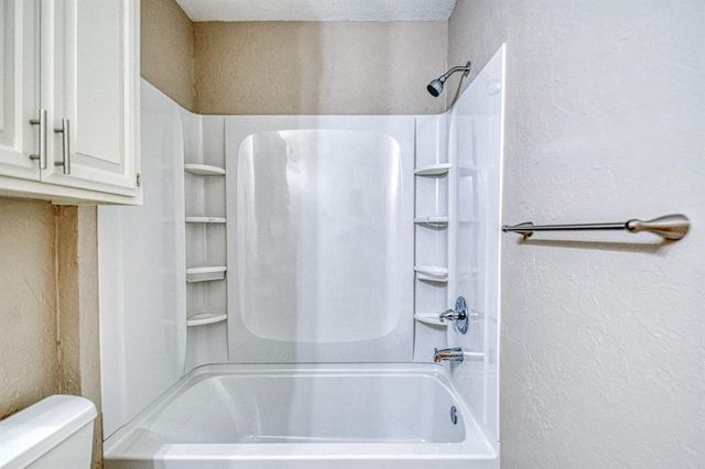 505 Golden Oaks Drive, Norman, OK 73072