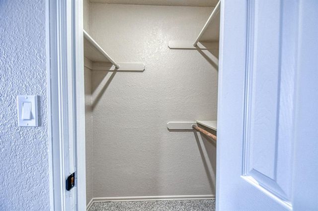 505 Golden Oaks Drive, Norman, OK 73072