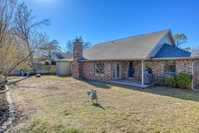 505 Golden Oaks Drive, Norman, OK 73072