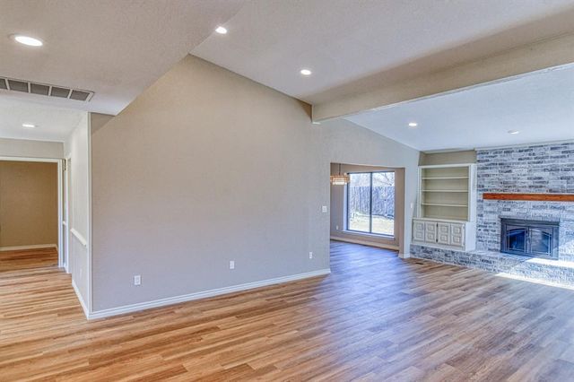 505 Golden Oaks Drive, Norman, OK 73072