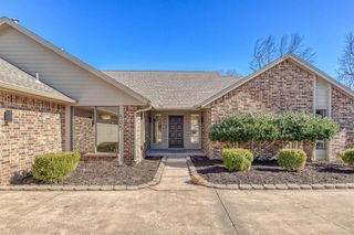 505 Golden Oaks Drive, Norman, OK 73072